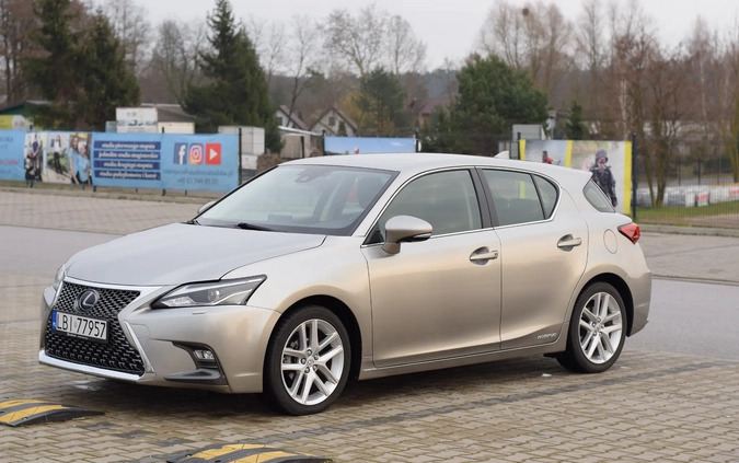 Lexus CT cena 80000 przebieg: 112000, rok produkcji 2018 z Piława Górna małe 79